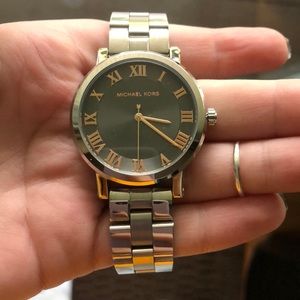 (Must go!) Michael Kors watch